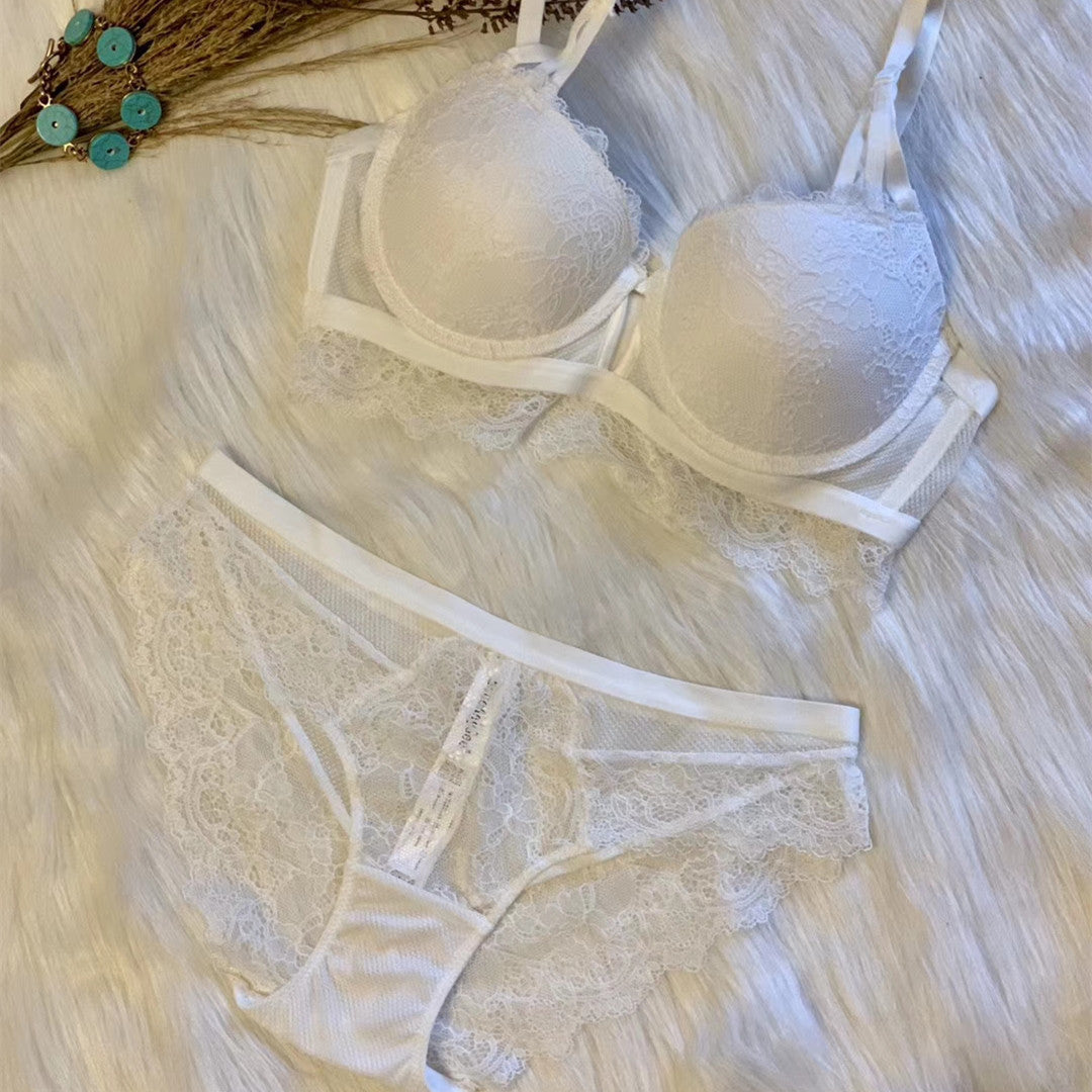 Cutout lace bra set